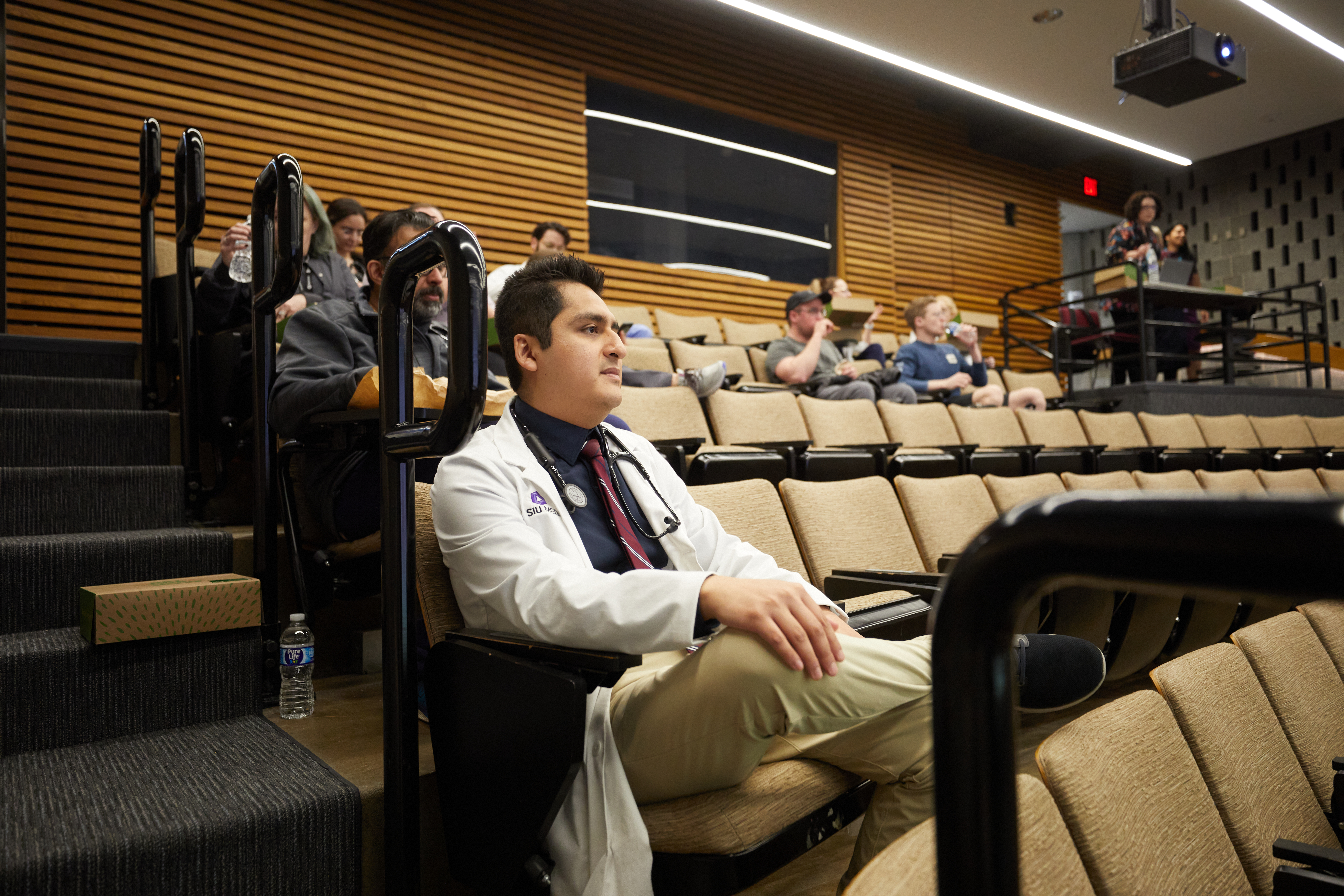 Dr. Julio Mendoza Estrada in grand rounds